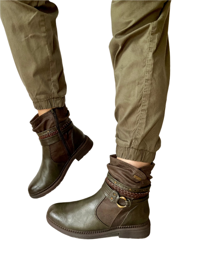 Load image into Gallery viewer, green lades flat boots
