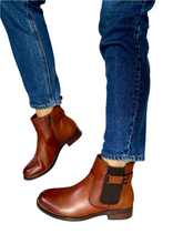 Load image into Gallery viewer, brown chelsea boots for women