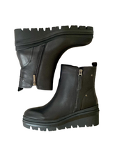 Load image into Gallery viewer, carmela black wedge boots