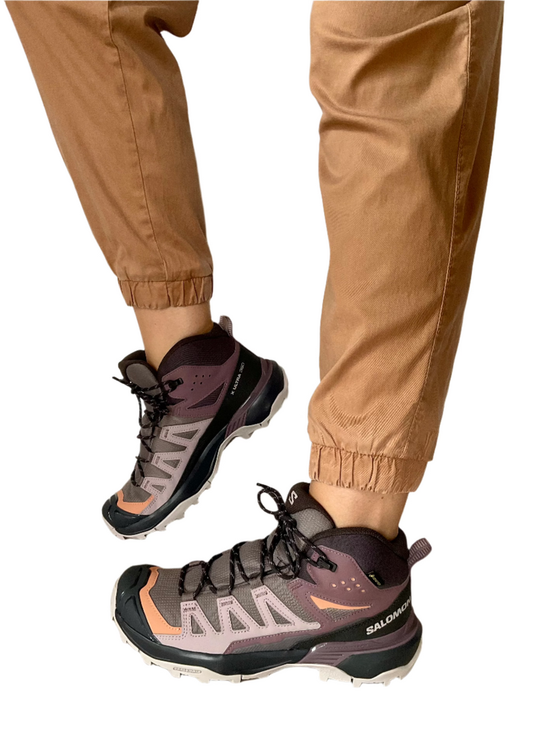 Load image into Gallery viewer, salomon boots cork
