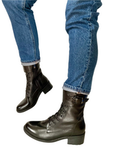 Load image into Gallery viewer, regarde le ciel biker boots