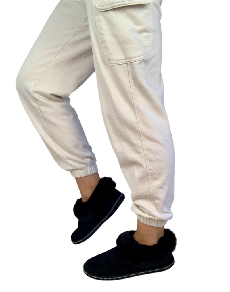 Load image into Gallery viewer, black ladies slippers
