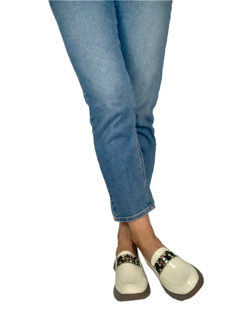 Load image into Gallery viewer, white loafers for women
