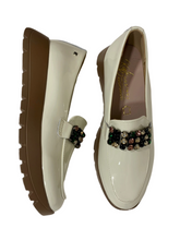 Load image into Gallery viewer, white patent moccasin shoes