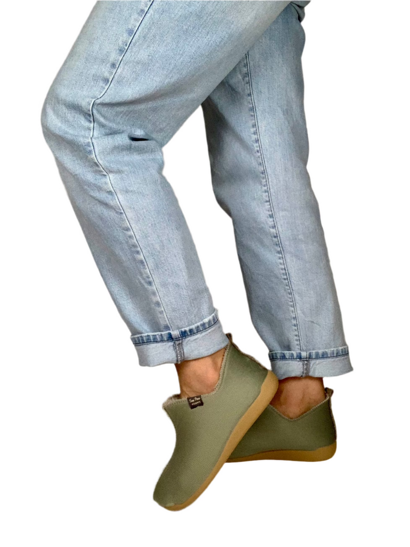 Load image into Gallery viewer, trendy slippers
