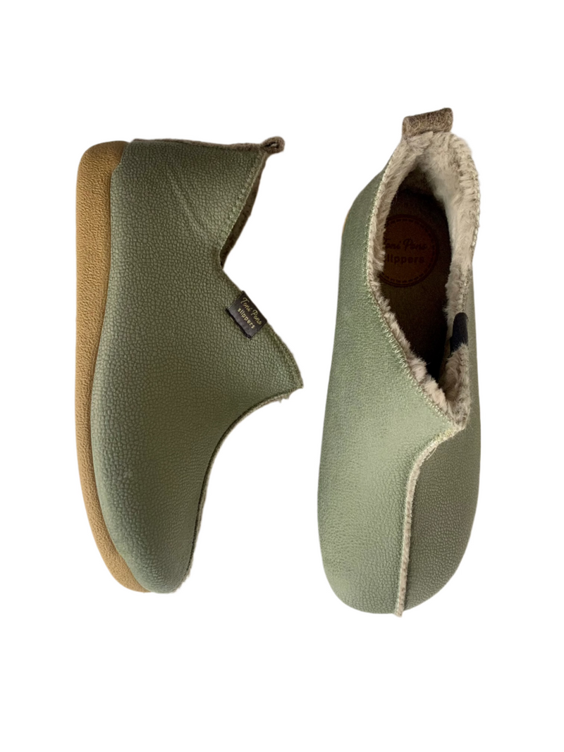Load image into Gallery viewer, fur slippers
