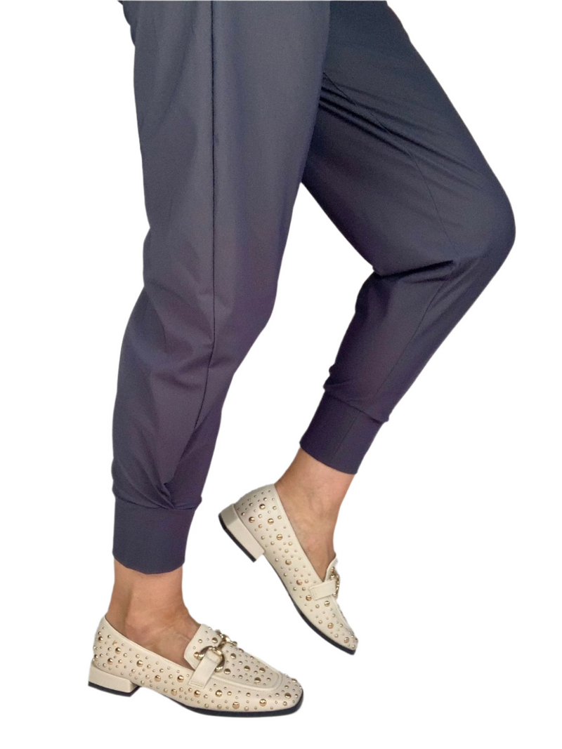 Load image into Gallery viewer, cream loafers
