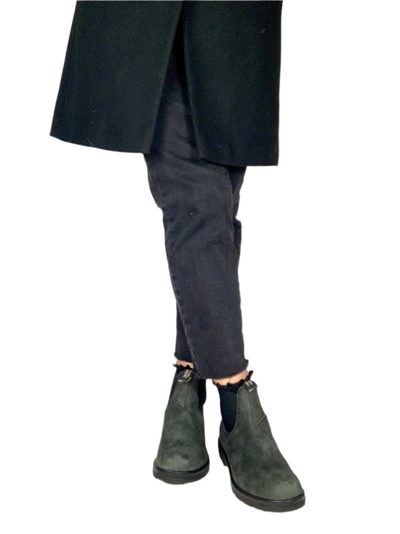 Load image into Gallery viewer, blundstone ankle boots

