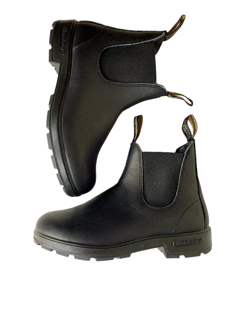 Load image into Gallery viewer, black blundstone boots
