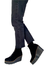 Load image into Gallery viewer, black suede wedge boots