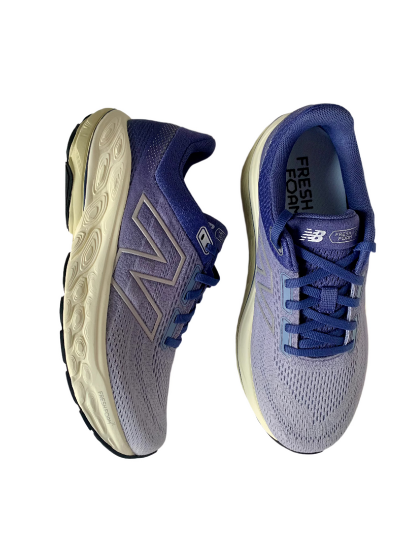 Load image into Gallery viewer, wide fitting walking shoes for women
