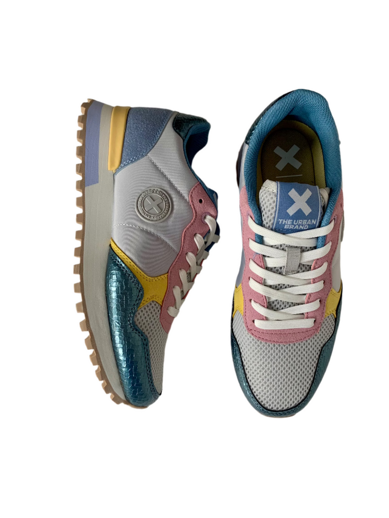 Load image into Gallery viewer, xti footwear
