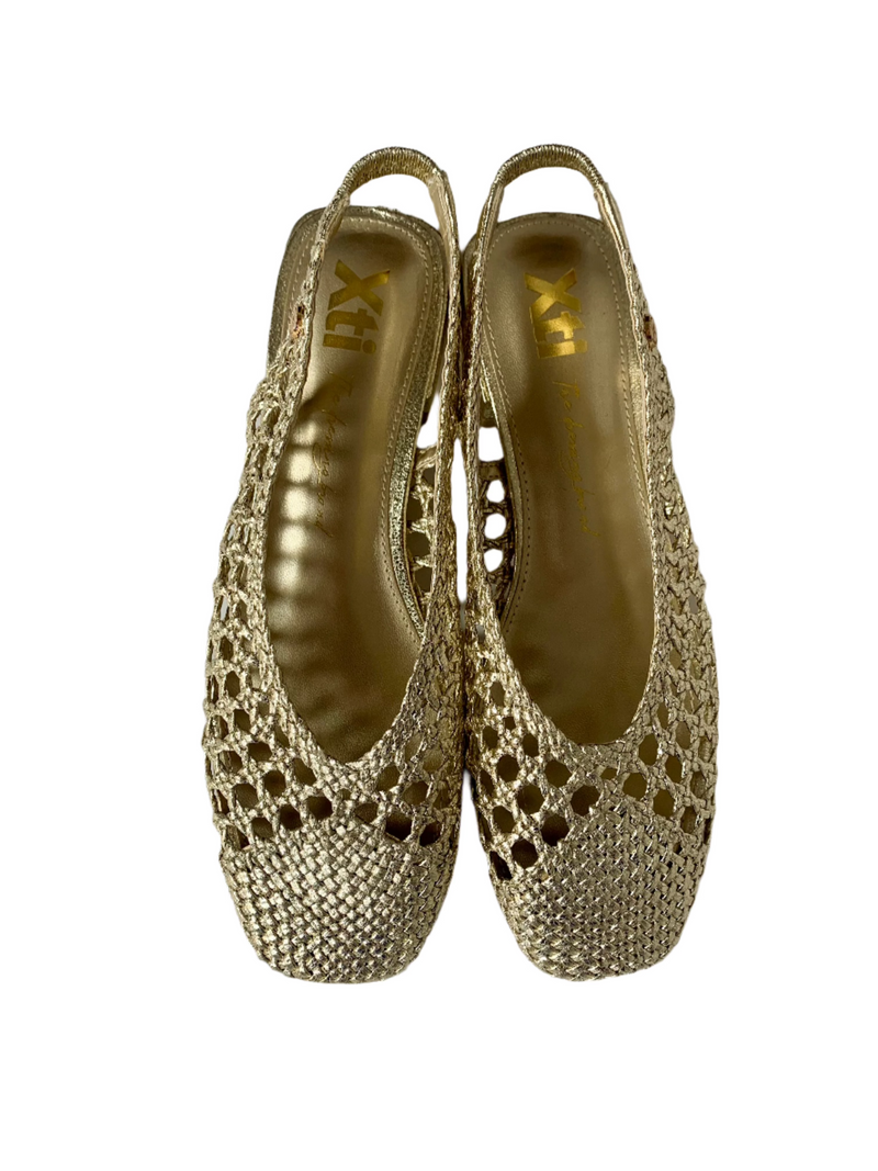 Load image into Gallery viewer, gold pumps for summer
