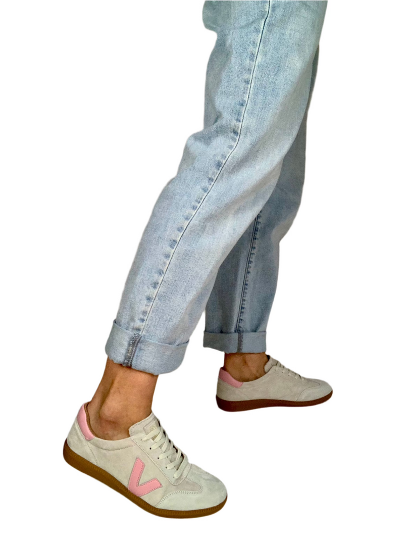 Load image into Gallery viewer, ladies casual trainers
