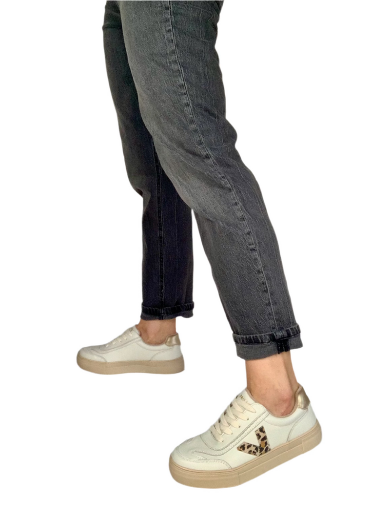 Load image into Gallery viewer, fashion trainers for women

