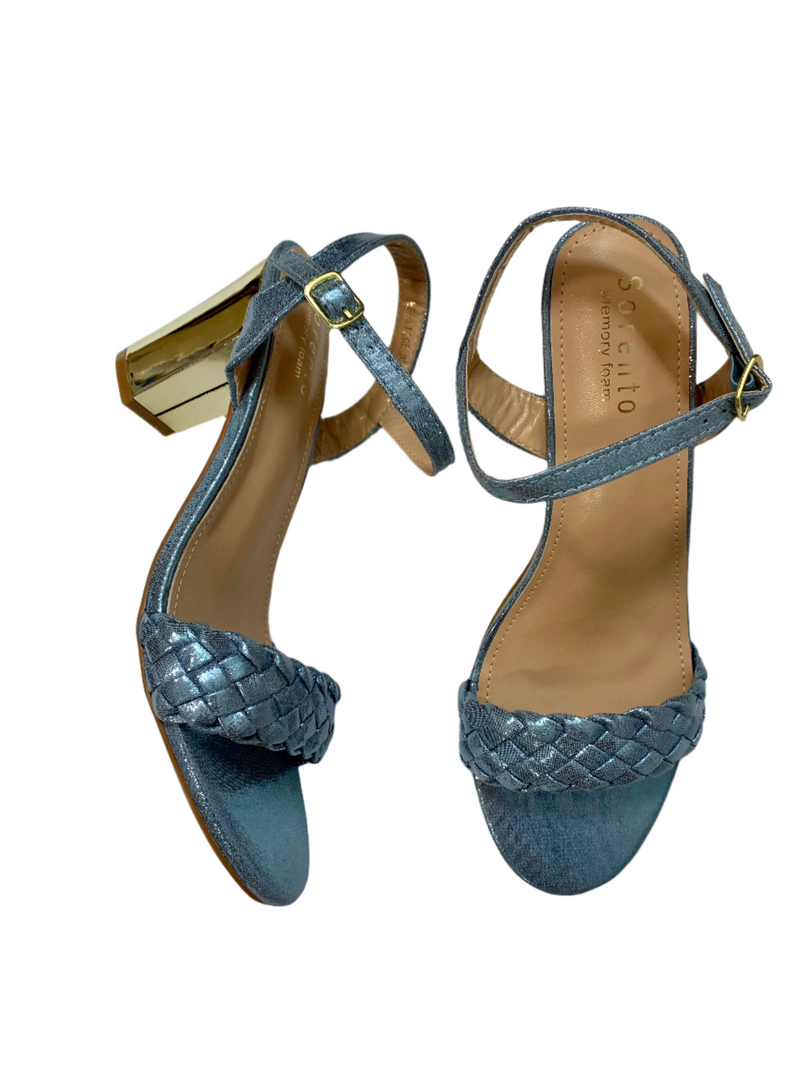 Load image into Gallery viewer, blue heels
