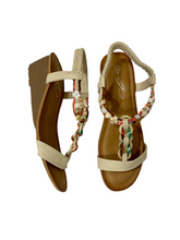 Load image into Gallery viewer, beige lunar sandals