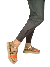 Load image into Gallery viewer, orange platform sandals