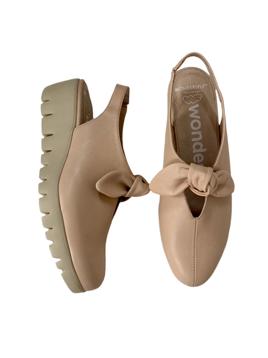 wonders wedge shoe