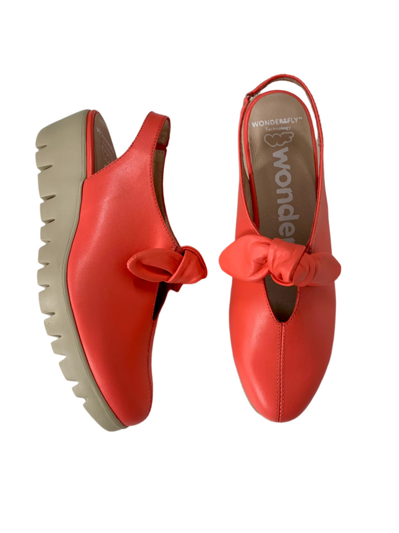 Load image into Gallery viewer, pink sandals
