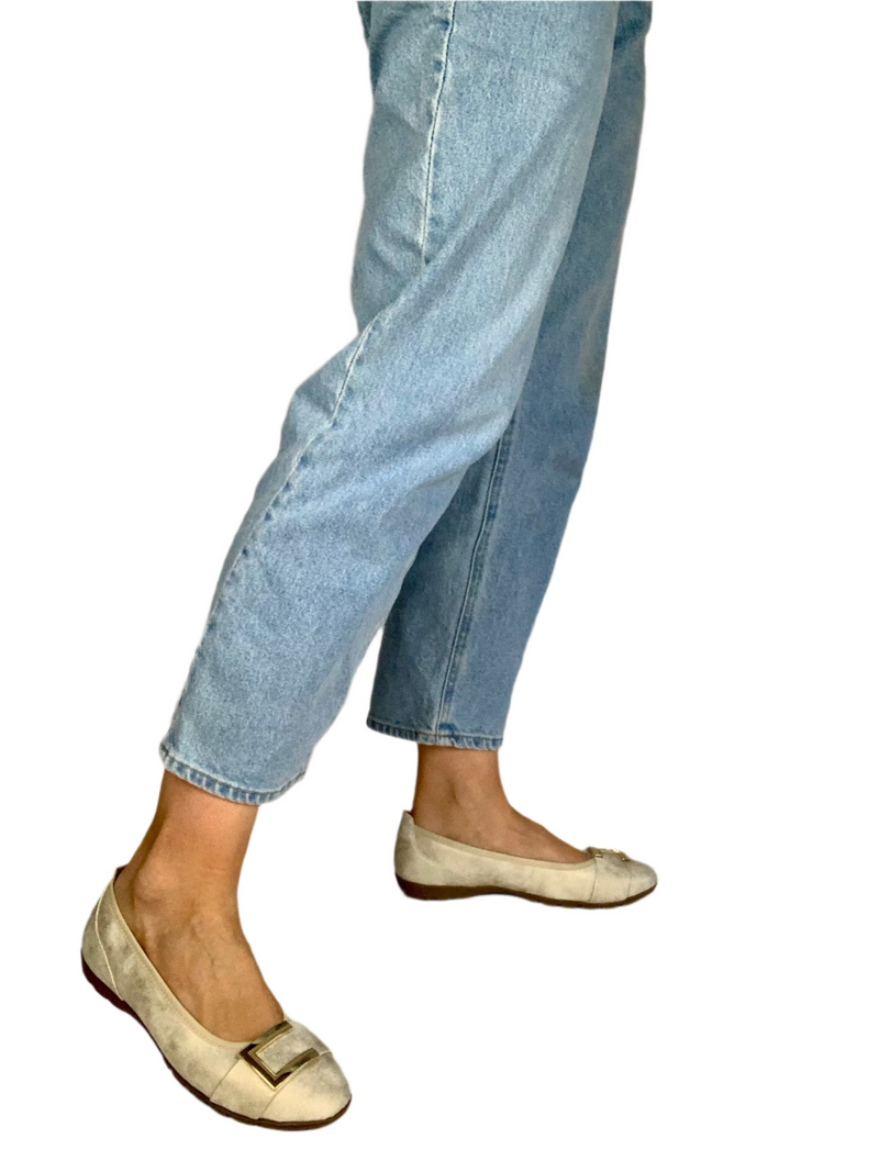 Load image into Gallery viewer, beige womens casual shoes
