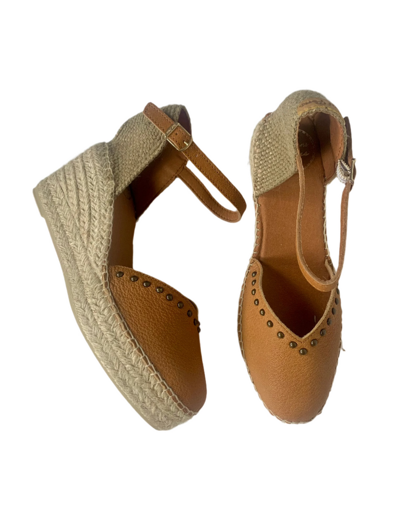 Load image into Gallery viewer, toni pons sandals
