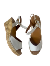 Load image into Gallery viewer, white low wedge sandals