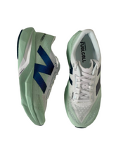 Load image into Gallery viewer, new balance running shoes for women