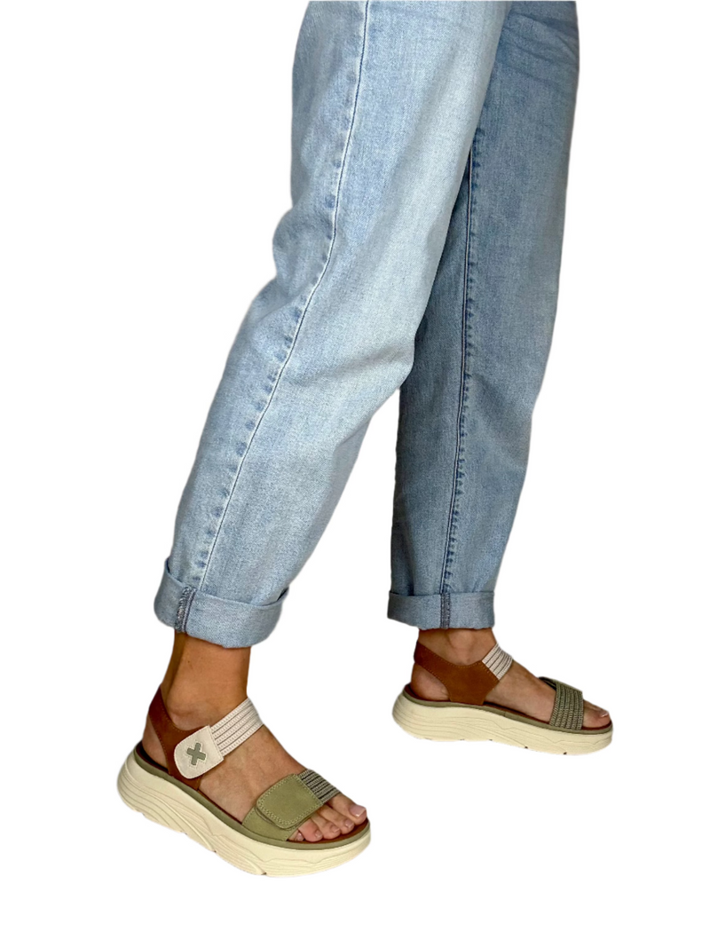 Load image into Gallery viewer, xti sandals
