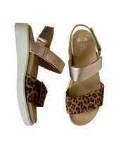 Load image into Gallery viewer, flat leopard print sandals for women