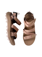 Load image into Gallery viewer, ladies walking sandals