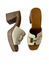 Load image into Gallery viewer, cream heeled sandals