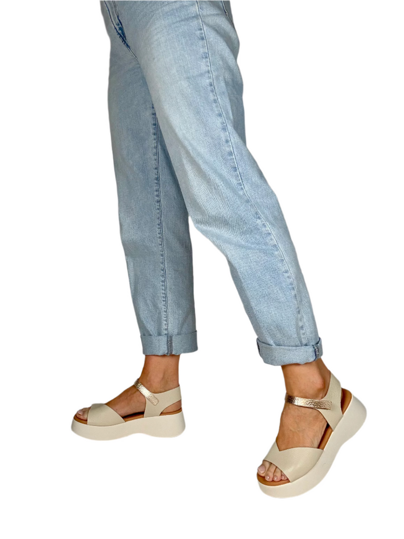 Load image into Gallery viewer, beige platform sandals
