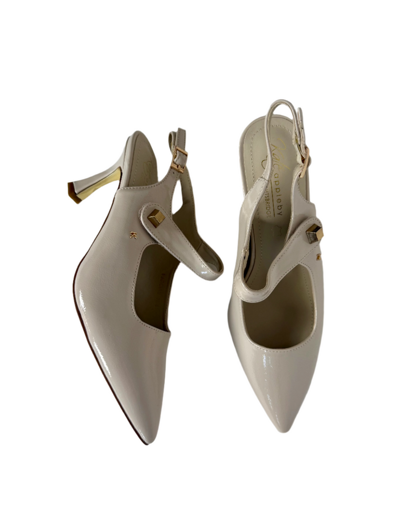 Load image into Gallery viewer, beige pointed heels
