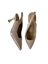 Load image into Gallery viewer, beige low heeled sandals