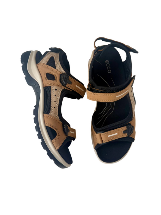 tan ladies ecco sandals