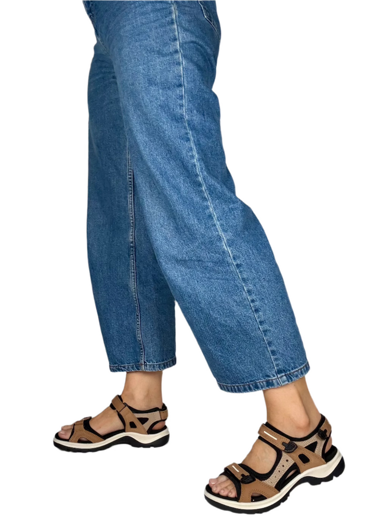 Load image into Gallery viewer, beige ecco walking sandals
