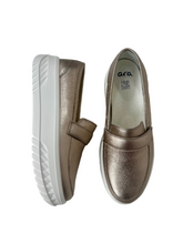 Load image into Gallery viewer, gold flatform shoes