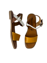 Load image into Gallery viewer, tamaris flat sandals