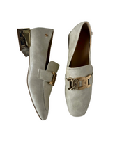 Load image into Gallery viewer, beige heeled loafers