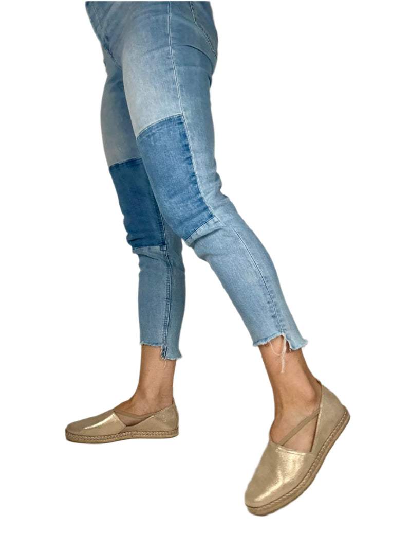 Load image into Gallery viewer, gold casual shoes
