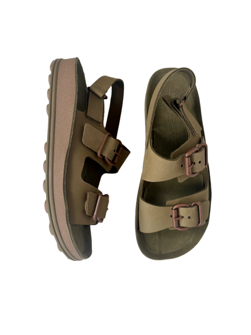 Load image into Gallery viewer, fantasy sandals
