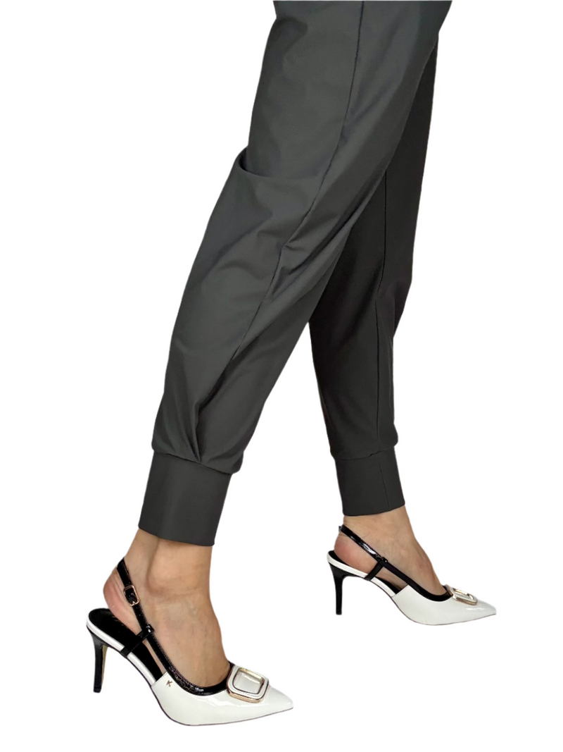 Load image into Gallery viewer, heels black and white
