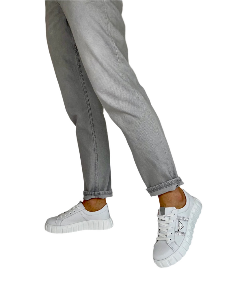 Load image into Gallery viewer, white ladies shoes
