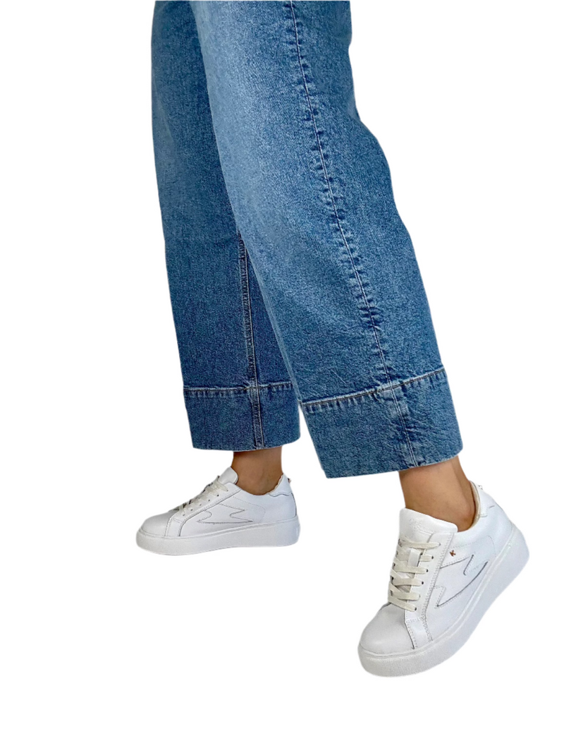 Load image into Gallery viewer, white casual trainers

