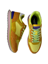 Load image into Gallery viewer, yellow hoff trainers