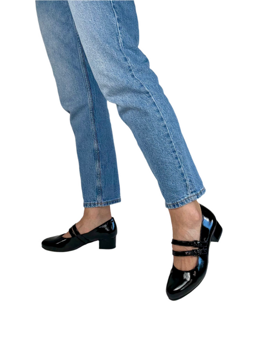 black comfortable heels
