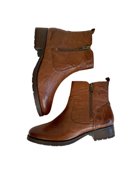 brown chelsea boots