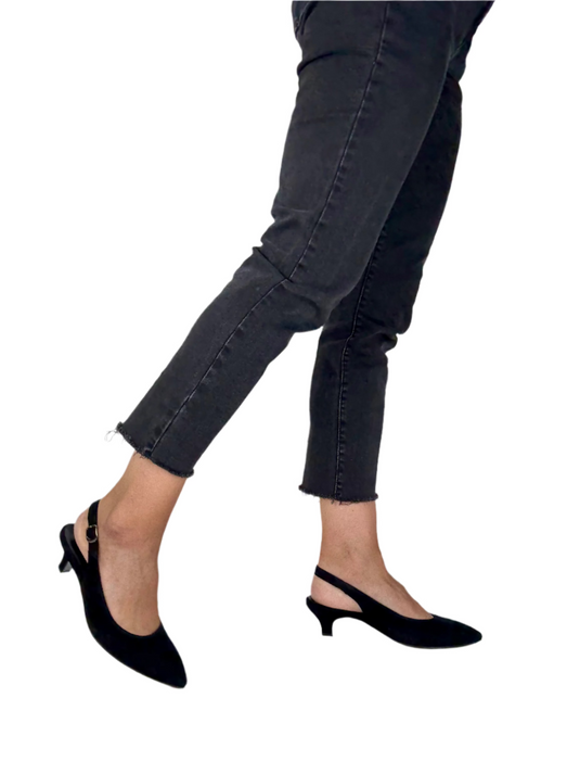 black kitten heels