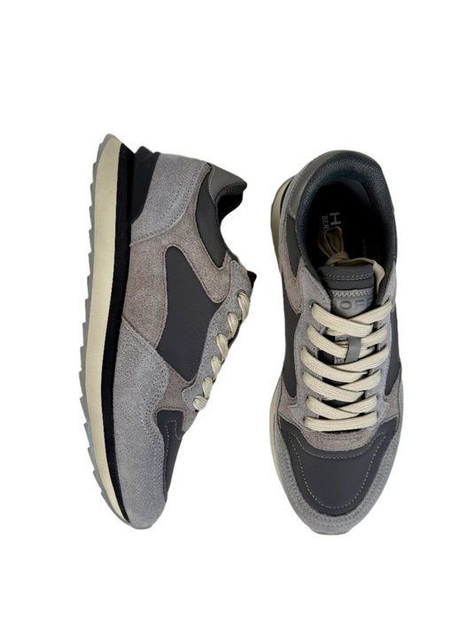 grey hoff trainers